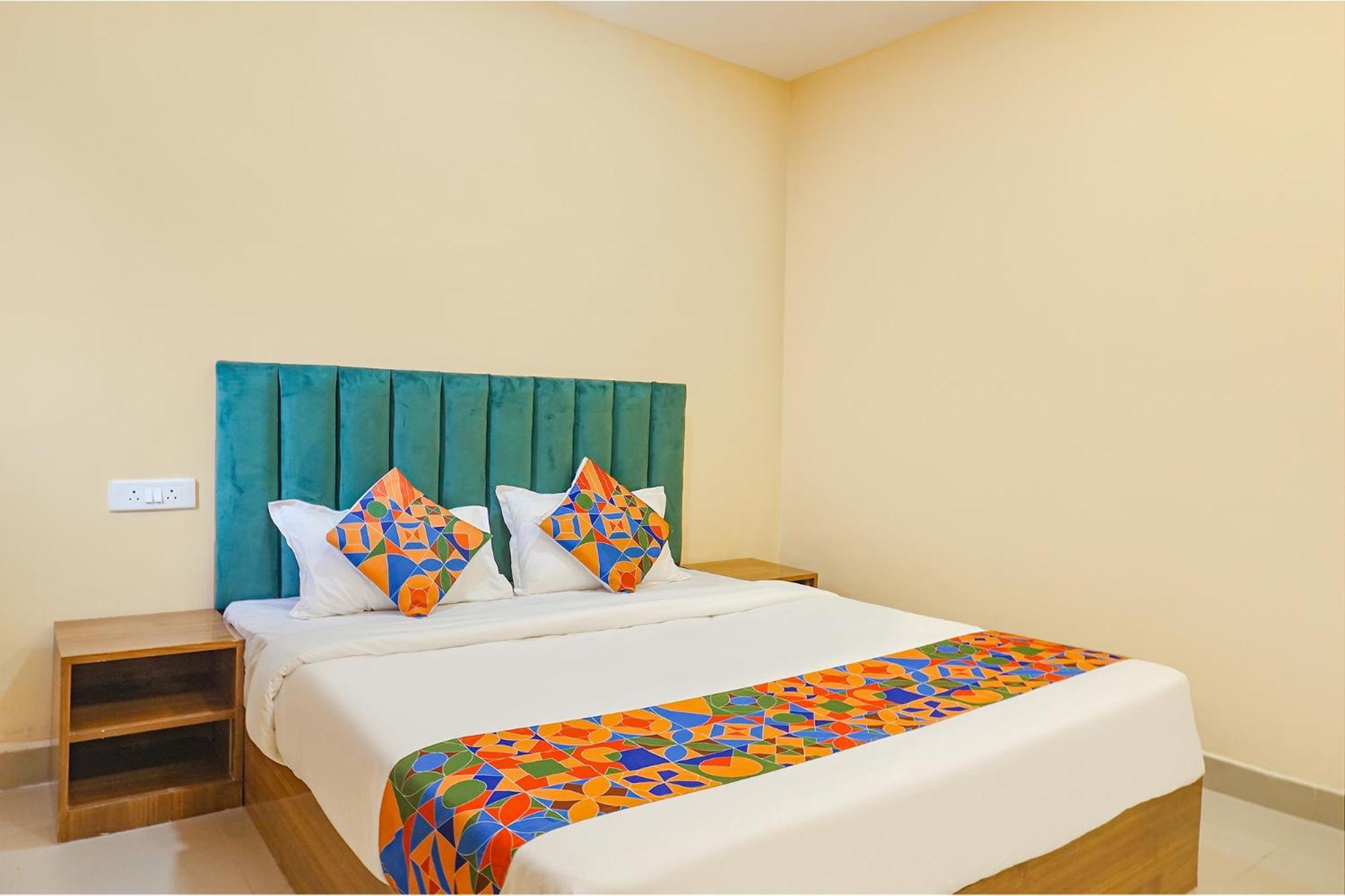 Fabhotel Falcon Inn -Behind The Dmart Baner Pune Esterno foto
