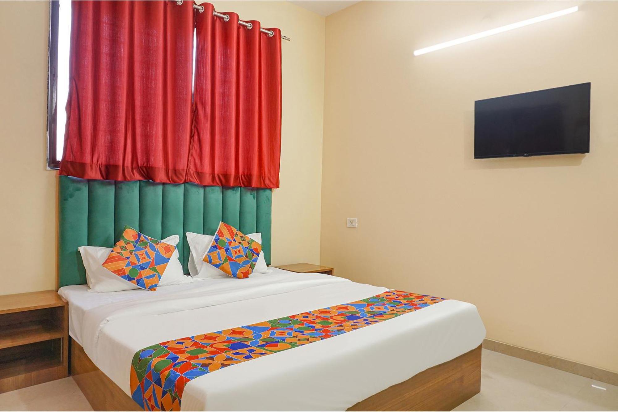 Fabhotel Falcon Inn -Behind The Dmart Baner Pune Esterno foto
