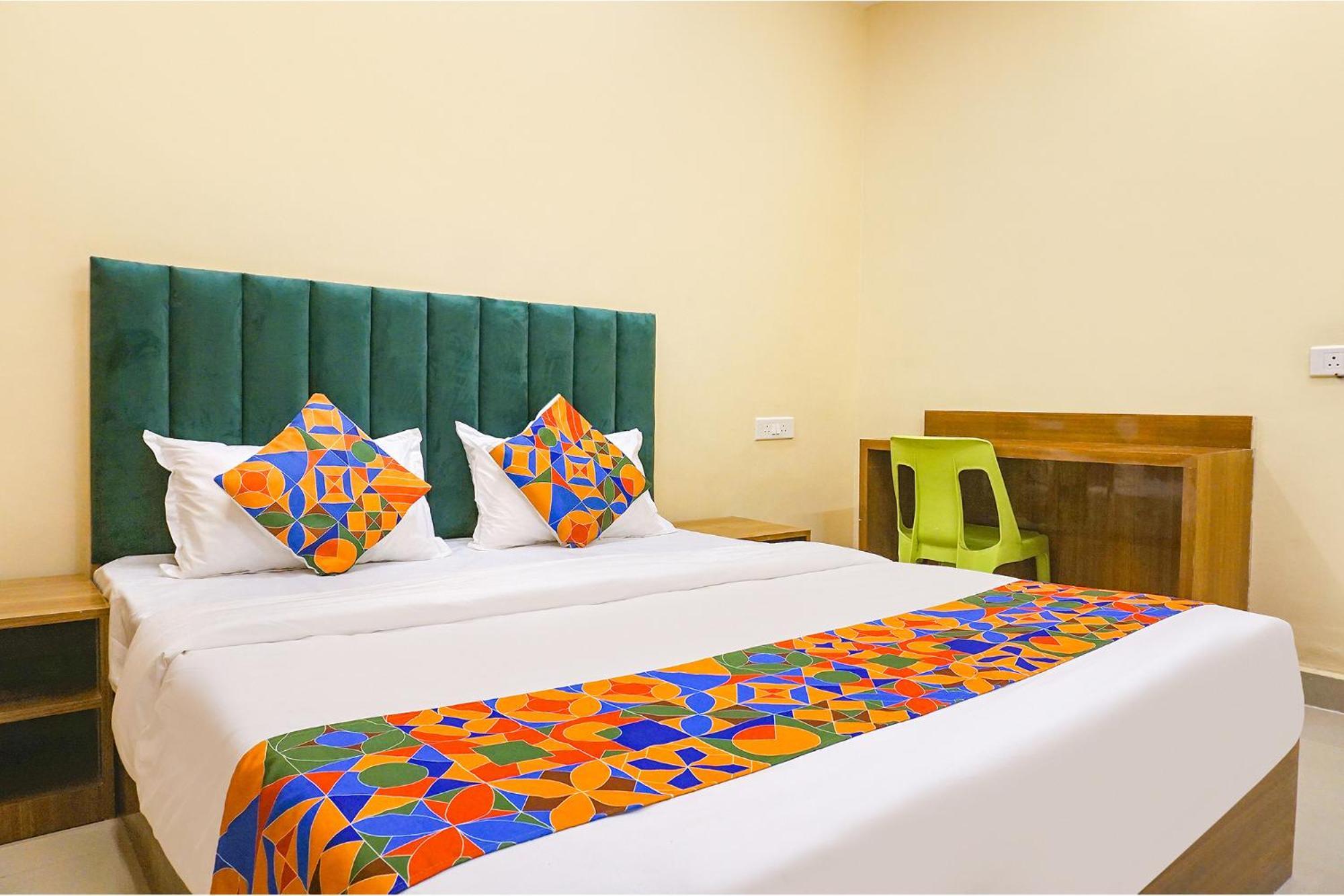 Fabhotel Falcon Inn -Behind The Dmart Baner Pune Esterno foto