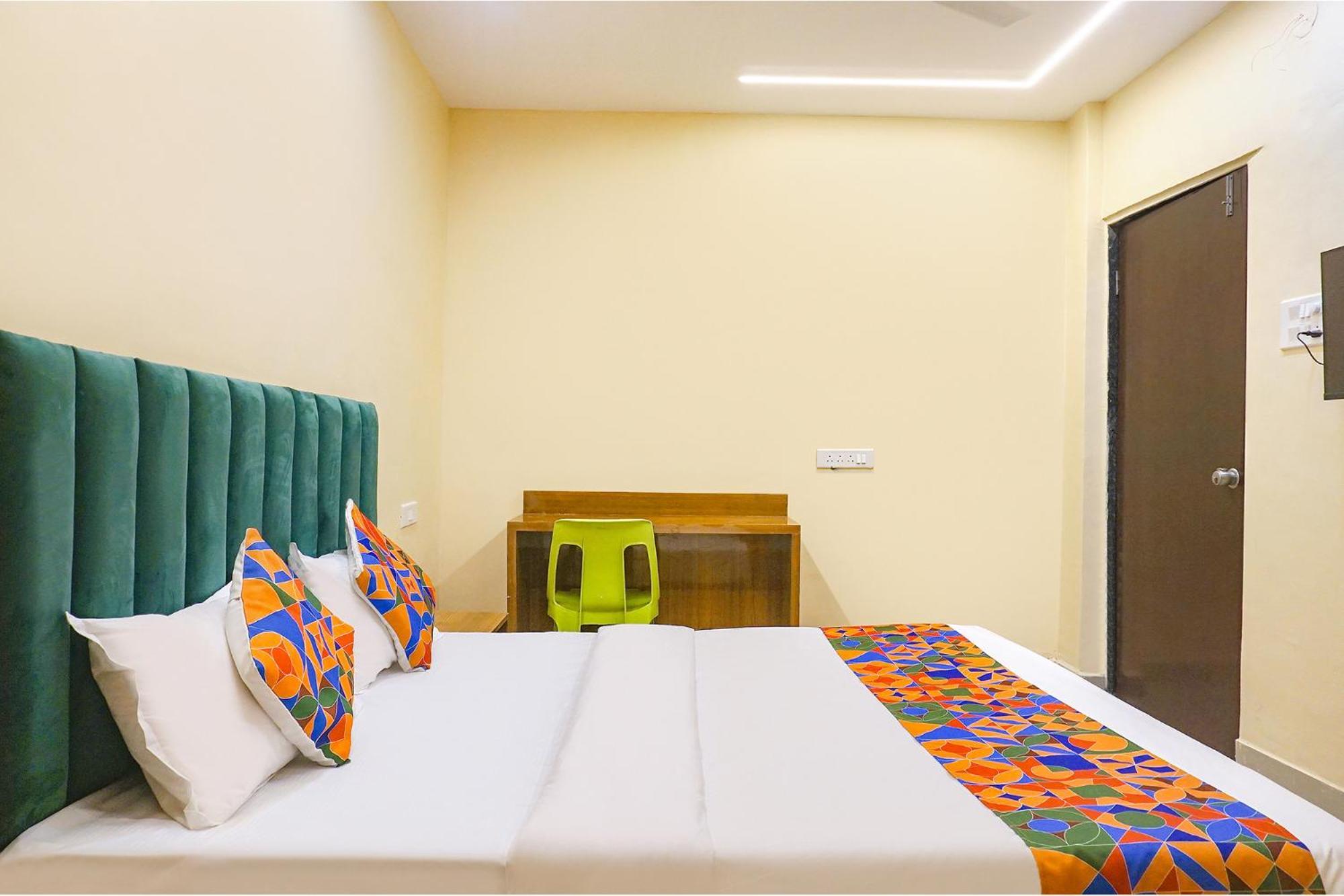Fabhotel Falcon Inn -Behind The Dmart Baner Pune Esterno foto